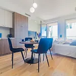 Aurora By Rent Côme