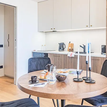 Apartment Aurora By Rent Como
