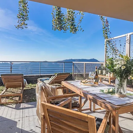Aurora By Rent Apartment