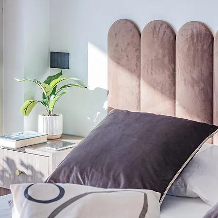 Aurora By Rent Côme