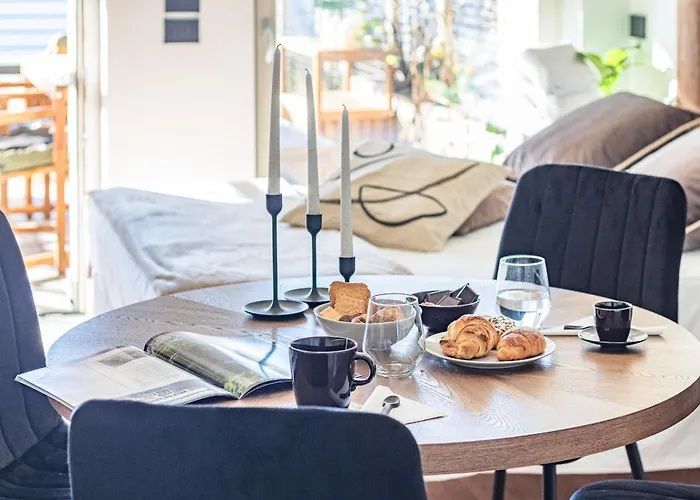 Aurora By Rent Apartment Como